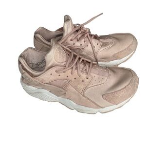 Rose Gold Nike Huaraches